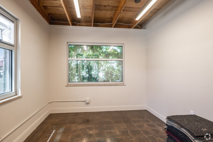 More Photos Of 1860 S Acoma St, Denver Flex For Sale