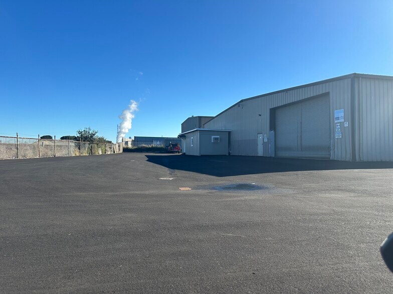 More Photos Of 511 Wilbur Ave, Antioch Warehouse For Lease