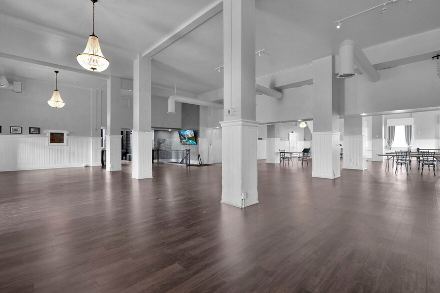 More Photos Of 105 S Paint St, Chillicothe Lodge Meeting Hall For Sale