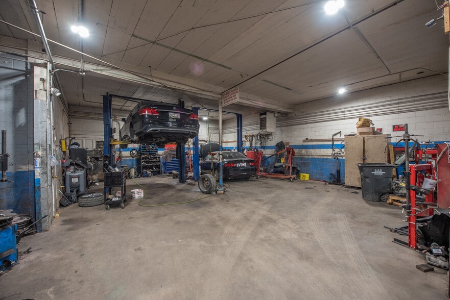 More Photos Of 2838 Bladensburg Rd NE, Washington Service For Lease