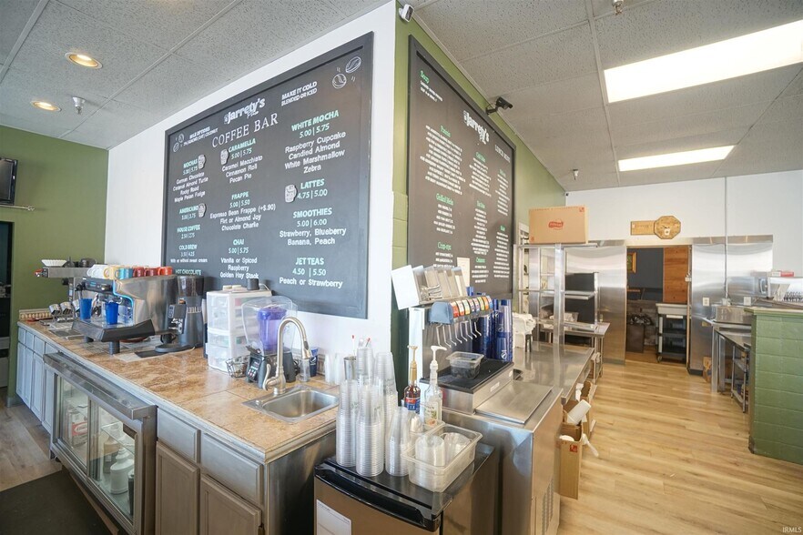 More Photos Of 701 Main St, Rochester Restaurant For Sale