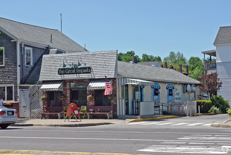 Primary Photo Of 42 Maine St, Brunswick Restaurant For Lease