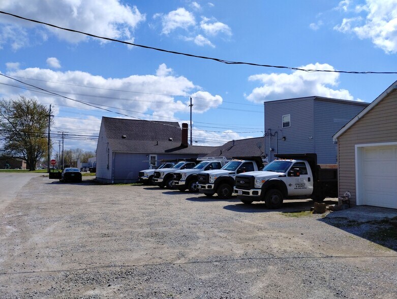 More Photos Of 34771 Vine St, Eastlake Storefront Retail Office For Sale