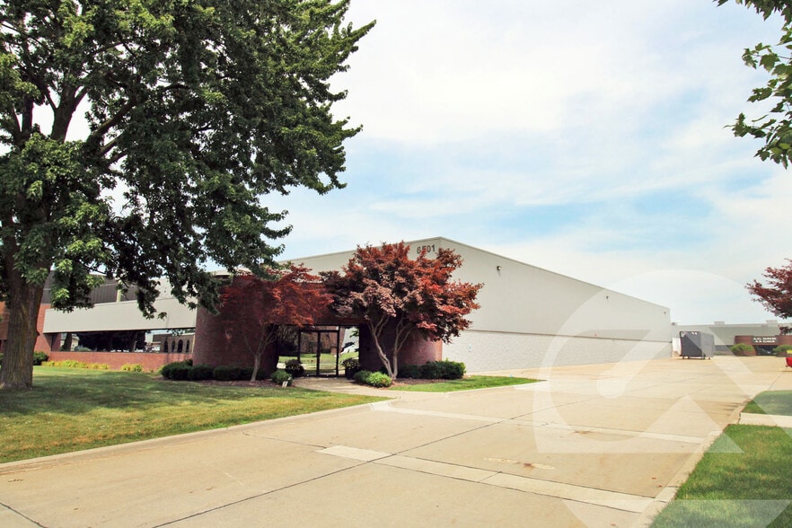 Primary Photo Of 6501 Sims Dr, Sterling Heights Warehouse For Lease