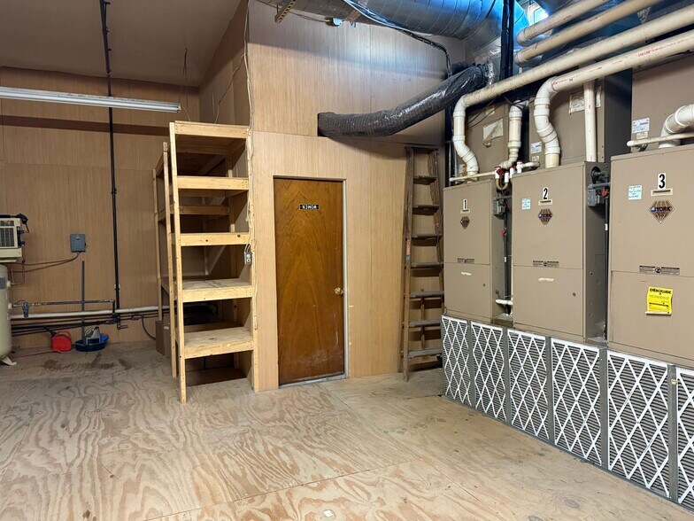 More Photos Of 347 Wyoming Ave, Wyoming Medical For Lease