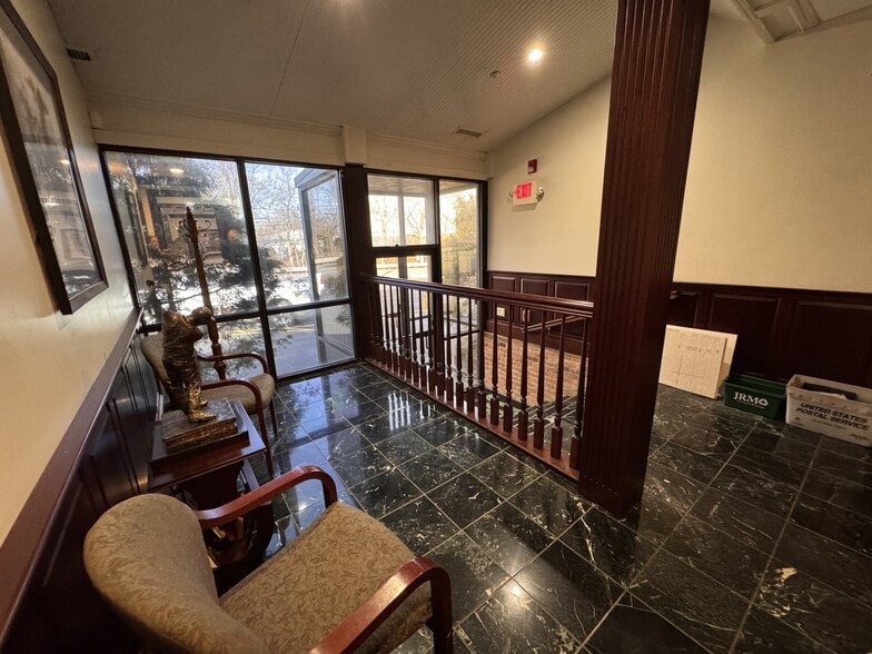 More Photos Of 265 Newbury St, Peabody Office For Sale