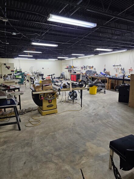 More Photos Of 1028 Gallatin Pike S, Madison Freestanding For Lease