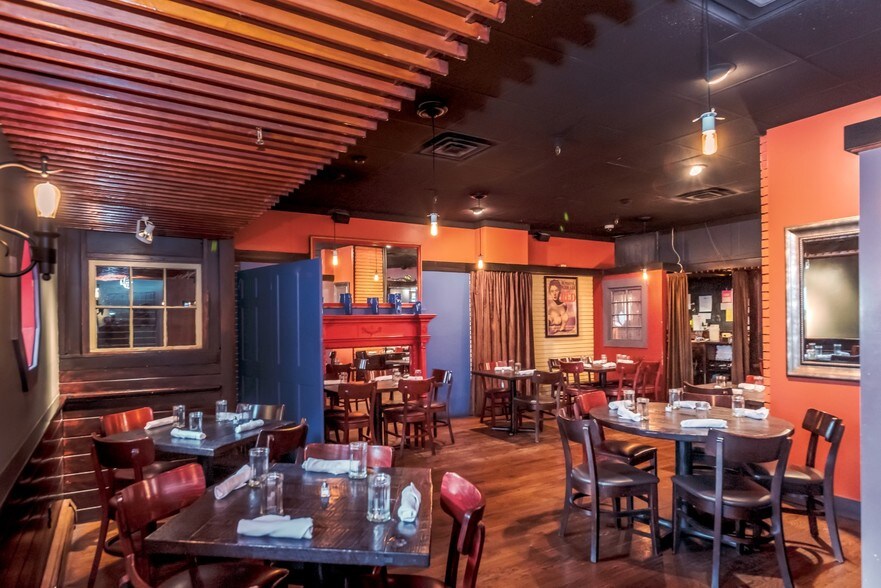 More Photos Of 11 Main St, Kingston Restaurant For Sale