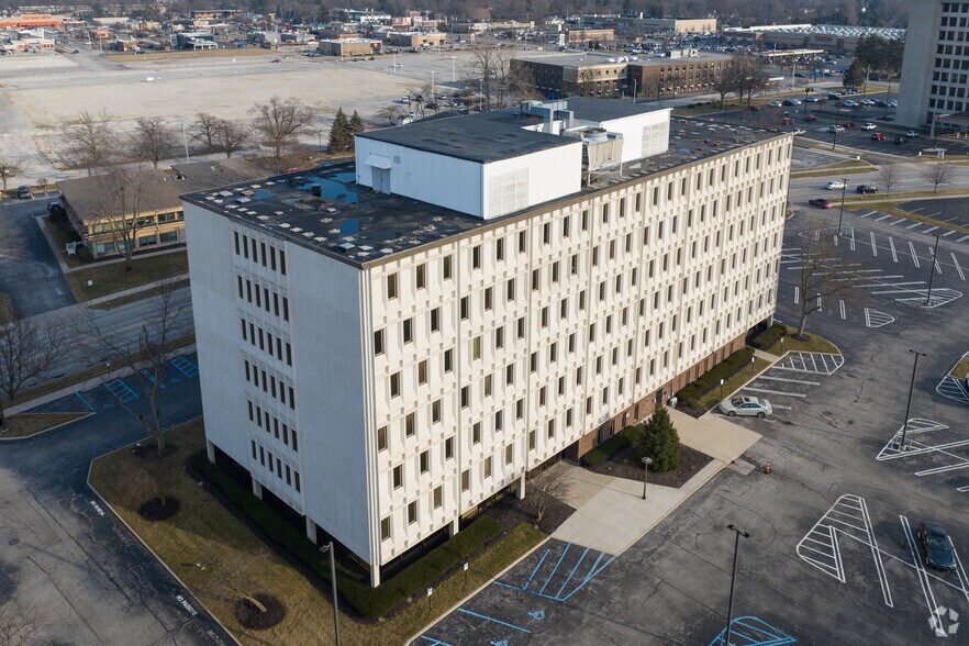 More Photos Of 3103 Executive Pky, Toledo Office For Lease