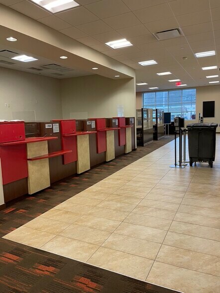 More Photos Of 84 N Plank Rd, Newburgh Storefront For Lease