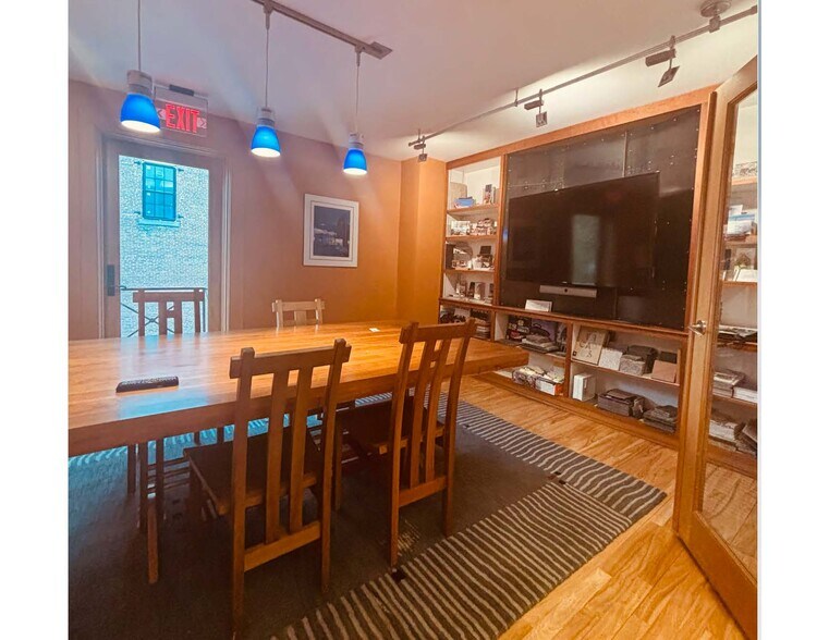More Photos Of 117 Saint Paul St, Burlington Office For Sale