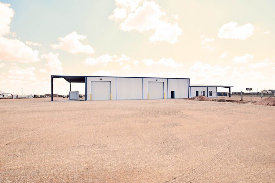 More Photos Of 8340 Boles Rd., Odessa Warehouse For Lease