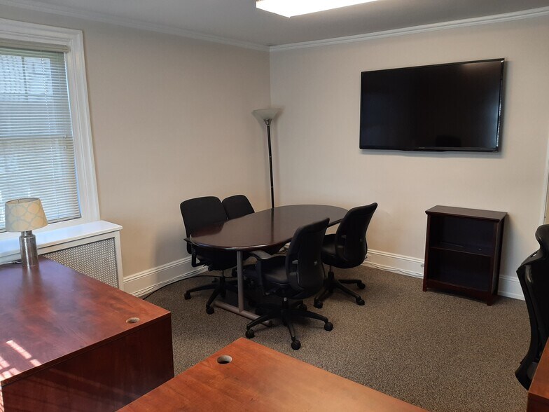 More Photos Of 531 E Lancaster Ave, Wayne Office Residential For Lease