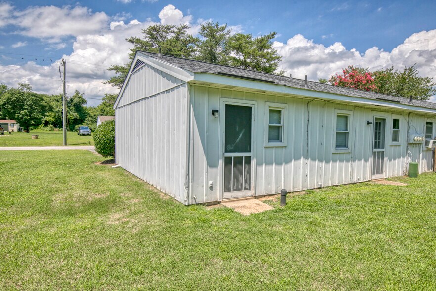 More Photos Of 7626 Bellehaven Dr, Gloucester Point Apartments For Sale