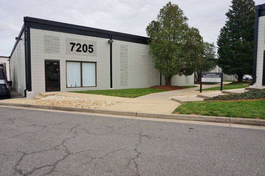 More Photos Of 7205-7207 Lockport Pl, Lorton Warehouse For Lease