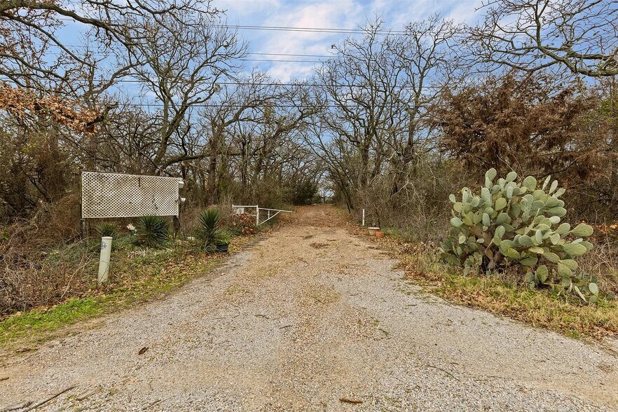 More Photos Of 5545 County Road 1022, Joshua Land For Sale
