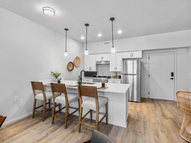 More Photos Of 4202 NE Morrow Rd, Vancouver Apartments For Sale