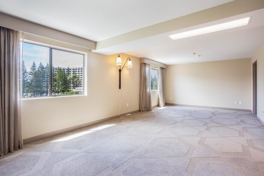 More Photos Of 11260 Point East Dr, Rancho Cordova Apartments For Sale