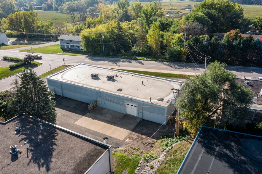 More Photos Of 700-710 Hamel Rd, Hamel Warehouse For Sale