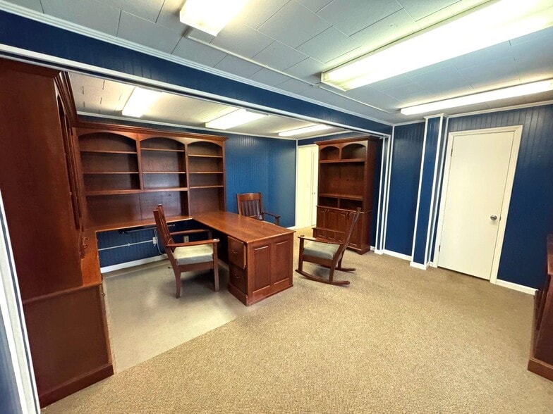 More Photos Of 1748 S Main St, Rocky Mount Office For Sale