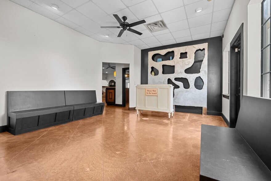 More Photos Of 983 N Highway 123 Byp, Seguin Restaurant For Sale