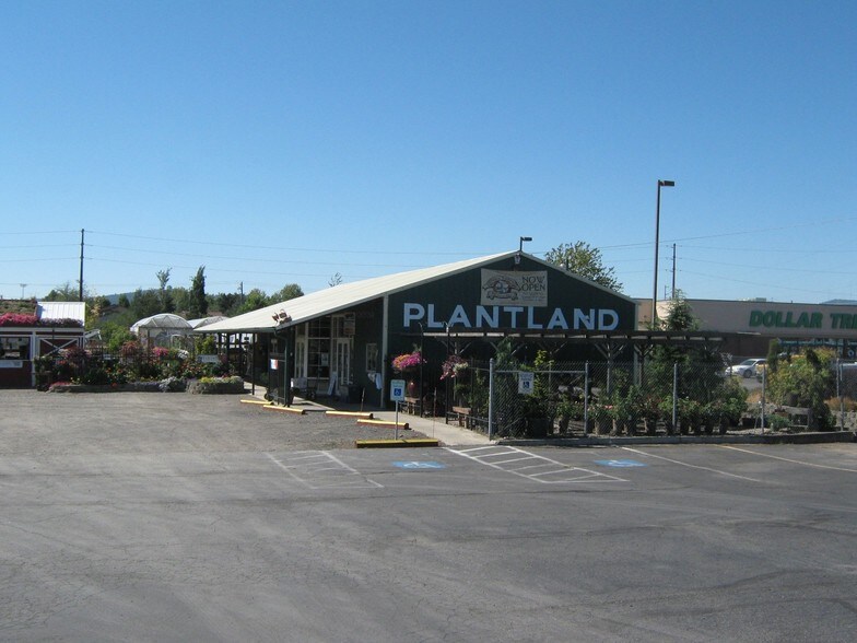 More Photos Of 15614 E Sprague Ave, Veradale Garden Center For Sale