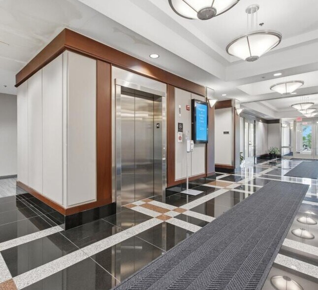 More Photos Of 21351 Gentry Dr, Sterling Office For Sale