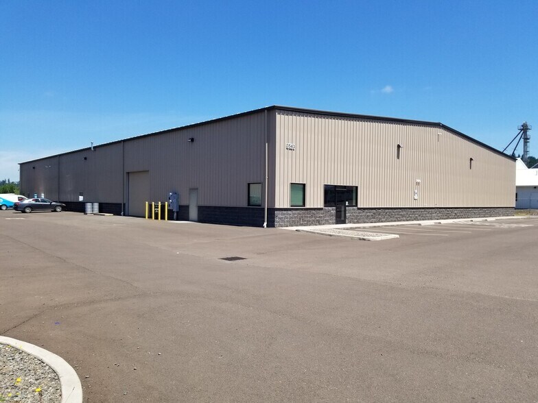 More Photos Of 3543 Steelhead Run Ave, Albany Manufacturing For Lease