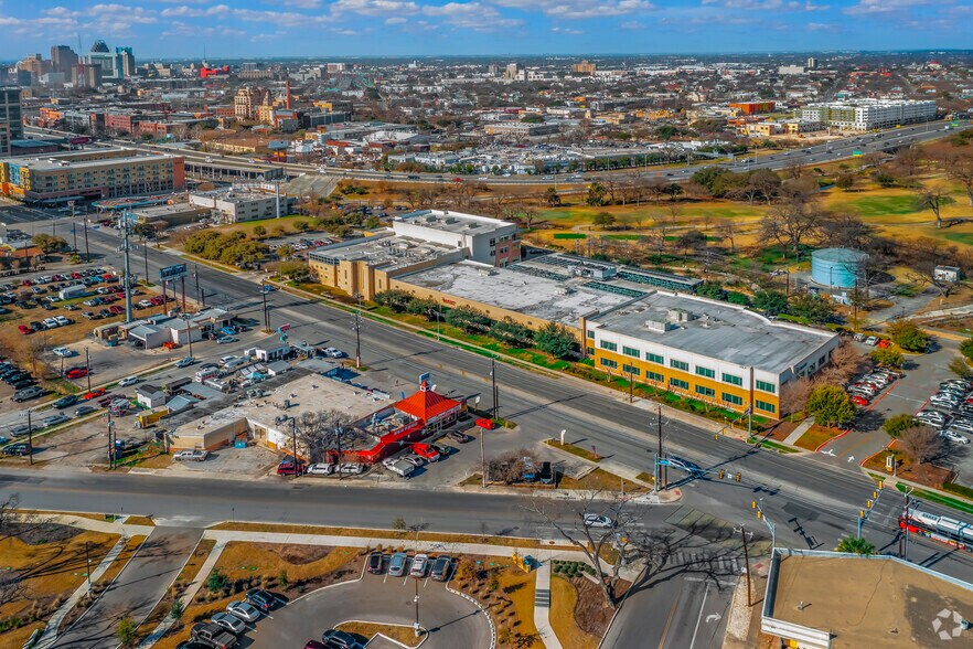 More Photos Of 2251 Broadway St, San Antonio Office For Lease