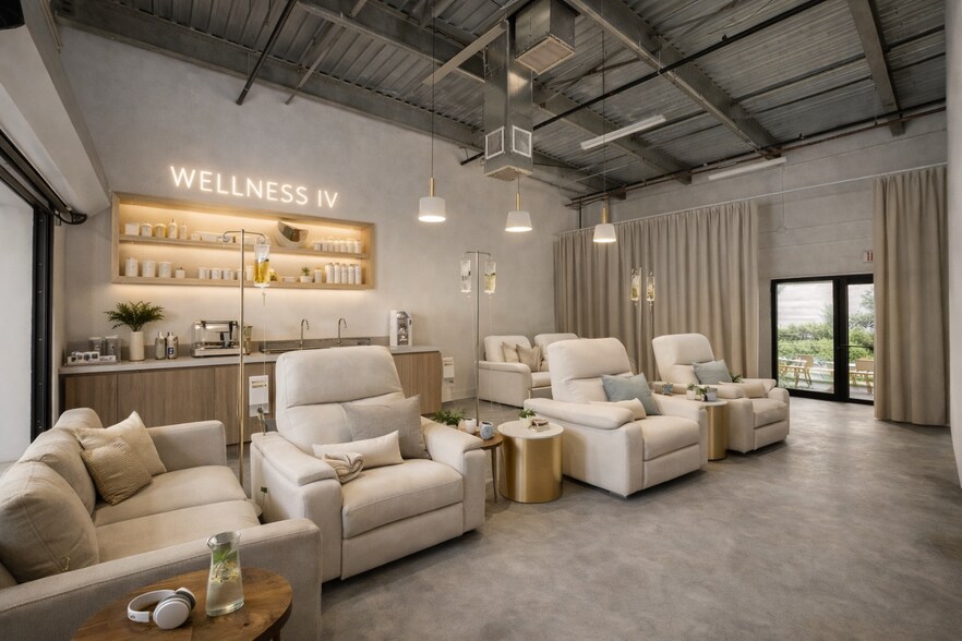 More Photos Of 230 N Congress, Lake Park Flex For Lease
