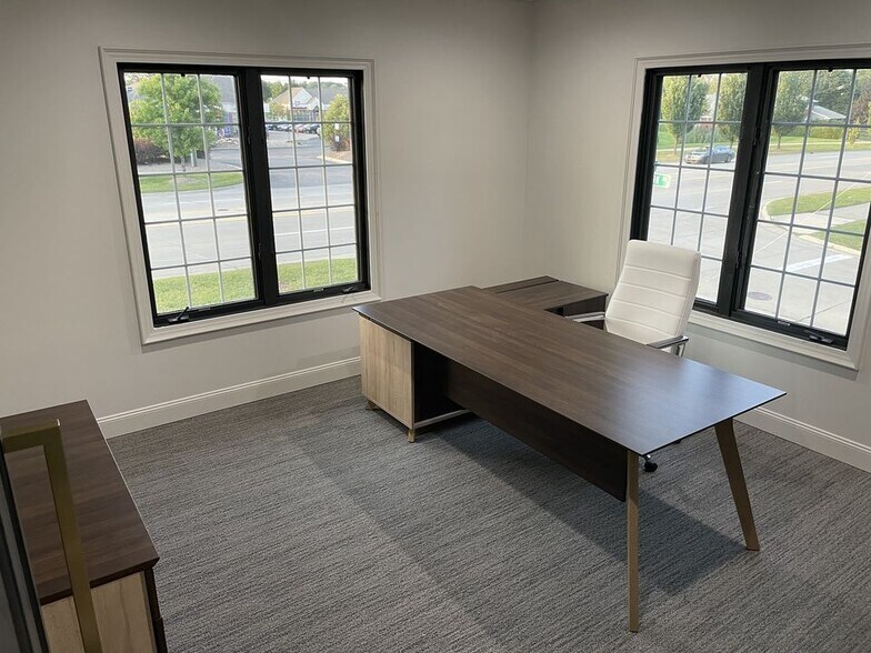 More Photos Of 3062 E Walton Blvd, Auburn Hills Office Residential For Lease