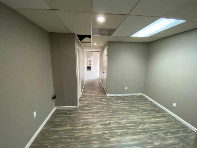More Photos Of 2723 W 11th St Rd, Greeley Storefront Retail Office For Sale
