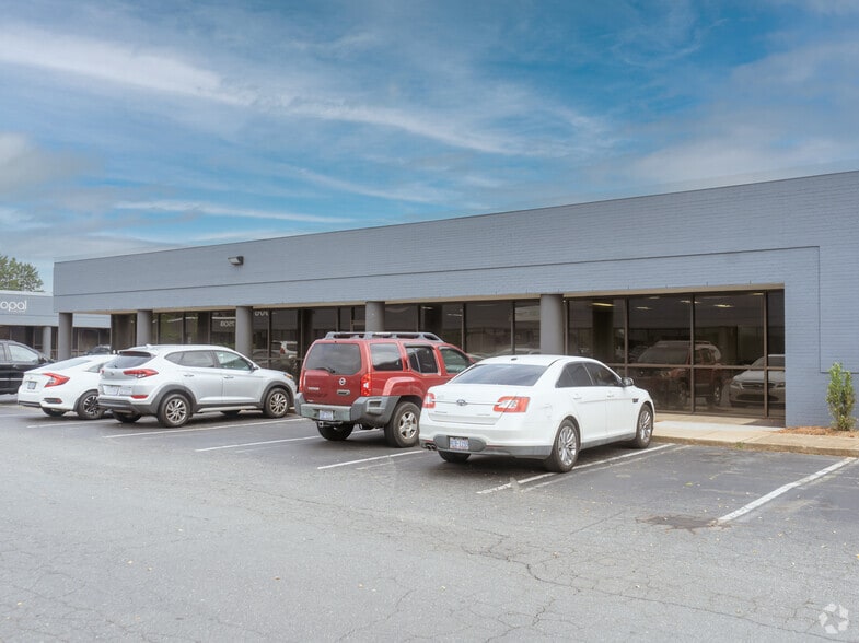 More Photos Of 7500 E Independence Blvd, Charlotte Unknown For Lease