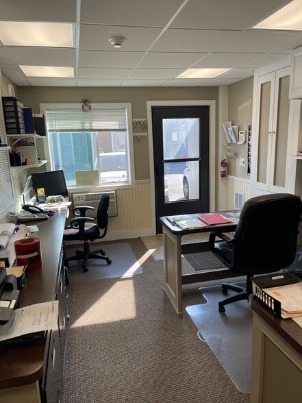 More Photos Of 130 Lenox Ave, Stamford Warehouse For Sale