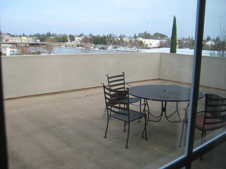 More Photos Of 1245 Tharp Rd, Yuba City Office For Lease
