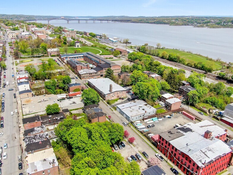 More Photos Of 24 Johnes St, Newburgh Light Manufacturing For Lease