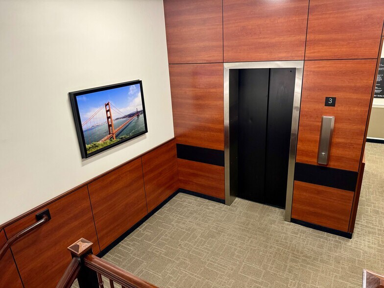 More Photos Of 8-12 N Main St, West Hartford Medical For Lease