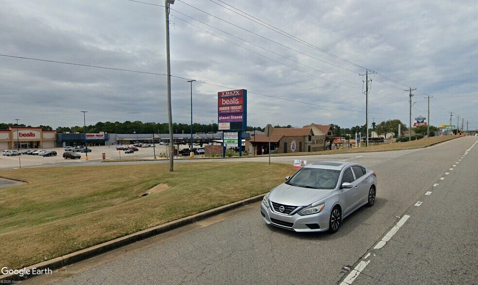 More Photos Of 1235-1267 Highway 231 S, Troy Storefront For Lease