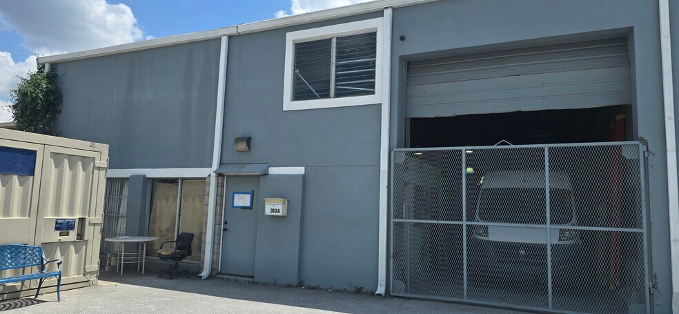 More Photos Of 310 W Grant St, Orlando Warehouse For Lease