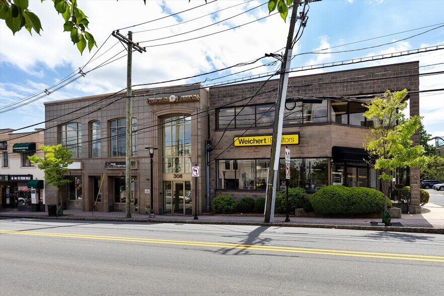 More Photos Of 308 Main St, Fort Lee Office For Lease