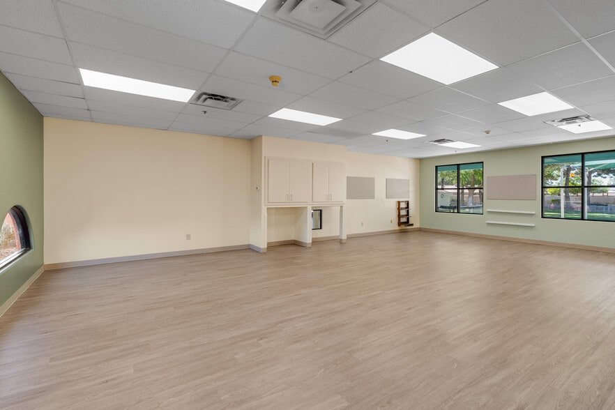 More Photos Of 1151 W Ray Rd, Chandler Daycare Center For Sale