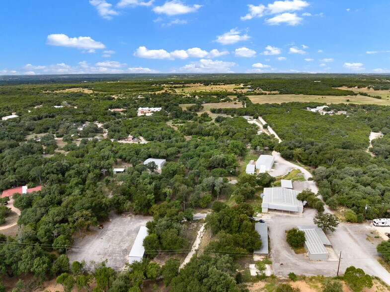 More Photos Of 301-329 Dews Rd, Leander Industrial For Sale