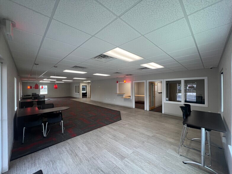 More Photos Of 3432 N Main St, Gainesville Freestanding For Lease