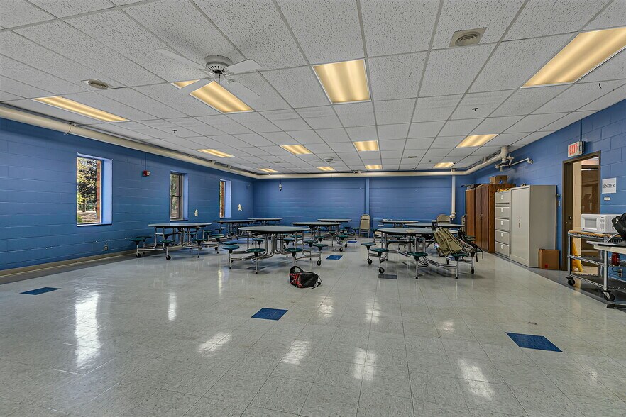 More Photos Of 430 3rd Ave NE, Saint Cloud Specialty For Sale