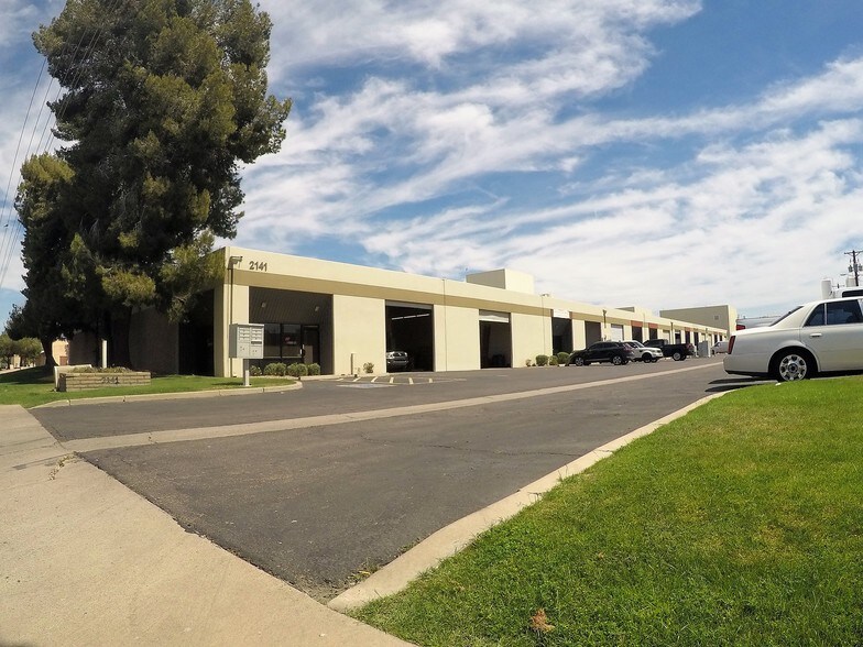 More Photos Of 2141 S Industrial Park Ave, Tempe Warehouse For Lease