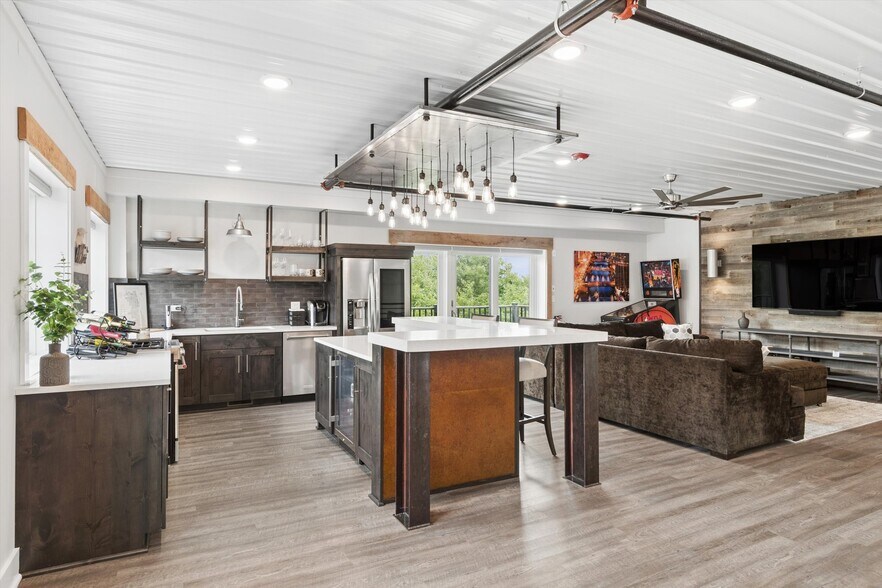 More Photos Of 2252 Ferry M#101 Road, Naperville Industrial For Sale