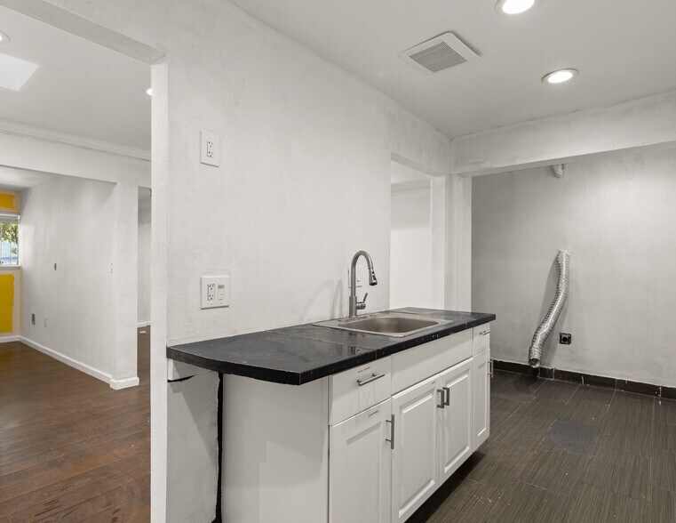 More Photos Of 556 N 1st St, San Jose Medical For Lease