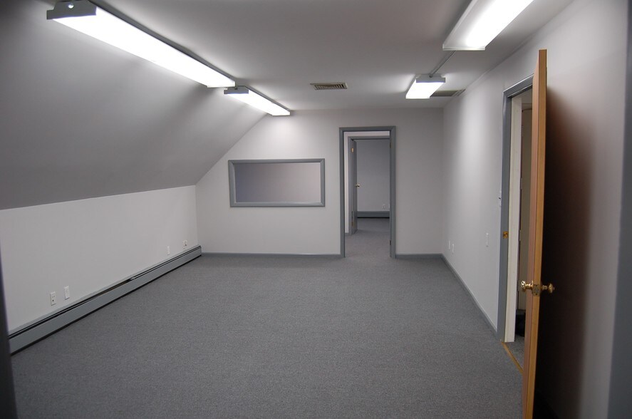 More Photos Of 25 Broadway, Pleasantville Office For Lease