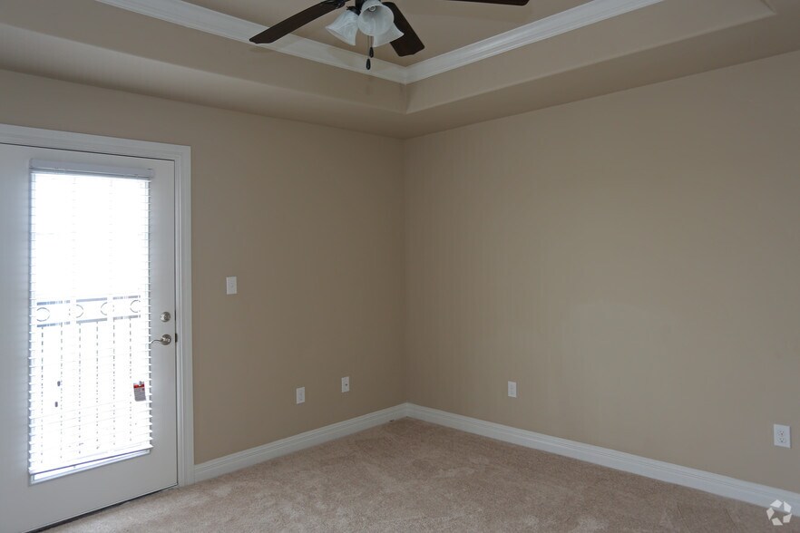 More Photos Of 680 E Ocean Blvd, Los Fresnos Apartments For Lease