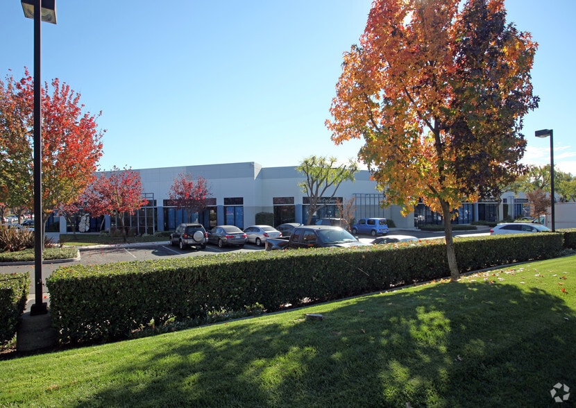 More Photos Of 1518 Arrow Hwy, La Verne Unknown For Lease